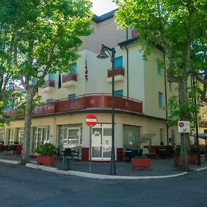 Arno Hotel